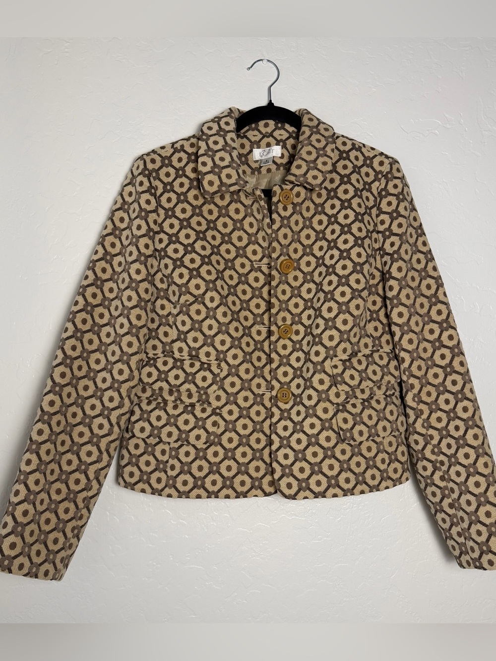 LOFT Women's Sz 8 Blazer Jacket Beige/Tan Medallion Pattern Contemporary Office